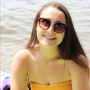 Meet your Posher, Haley